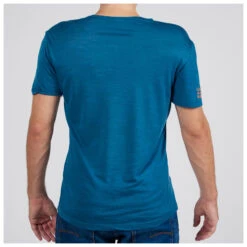 Über Alle Berge - T-Shirt 9 Über Alle Berge - T-Shirt -Skiausrüstungs Geschäft ein schoener fleck erde ueber alle berge t shirt detail 3