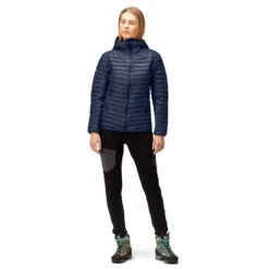 Norrøna Women's Trollveggen Superlight Down850 Hood - Daunenjacke -Skiausrüstungs Geschäft norr na womens trollveggen superlight down850 hood daunenjacke detail 3